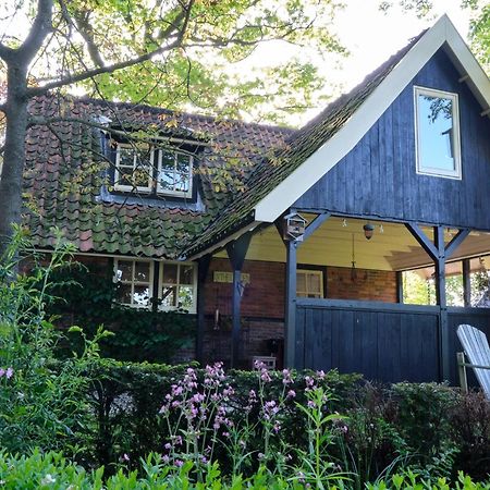 Loosan Lodges Gastenhuis Reutum エクステリア 写真