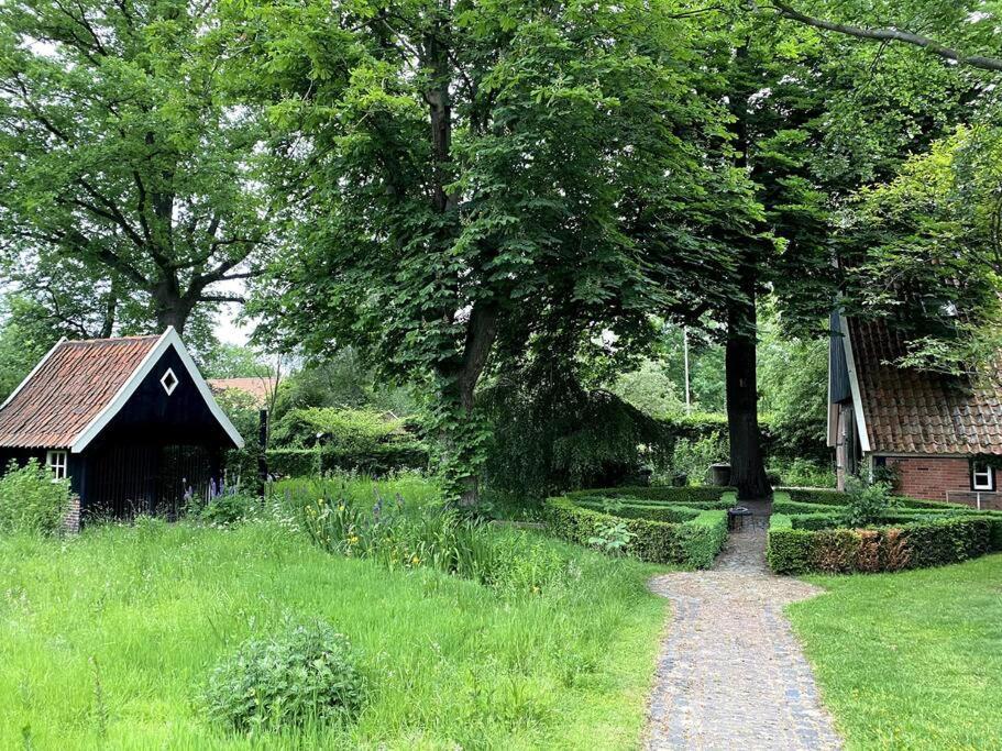 Loosan Lodges Gastenhuis Reutum エクステリア 写真