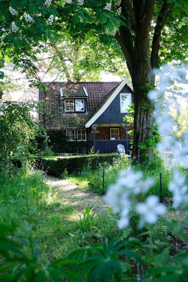 Loosan Lodges Gastenhuis Reutum エクステリア 写真