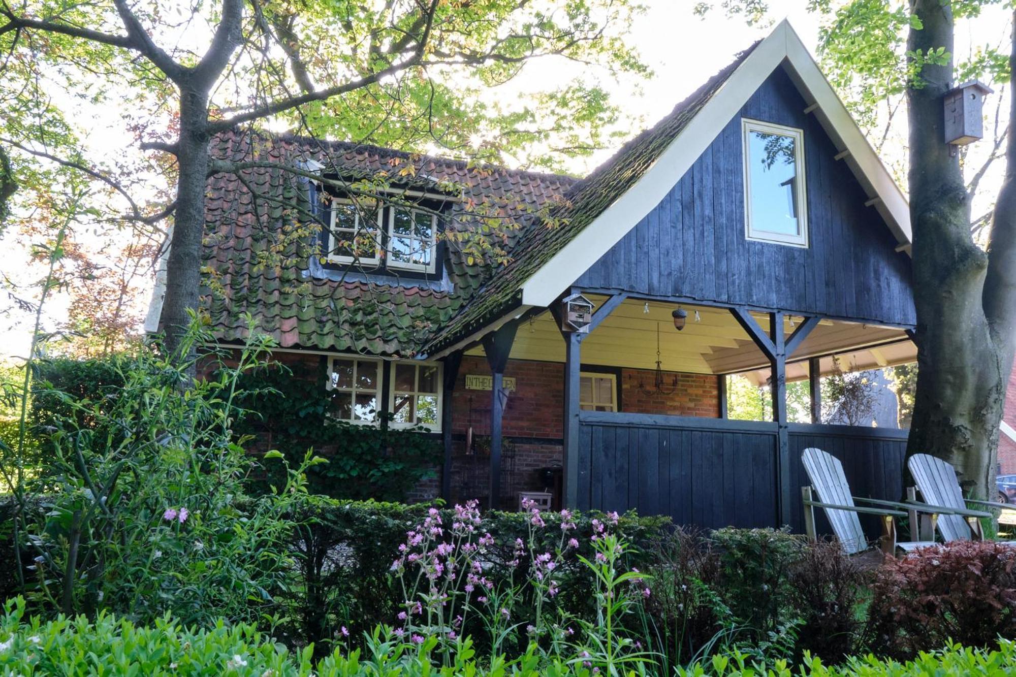 Loosan Lodges Gastenhuis Reutum エクステリア 写真